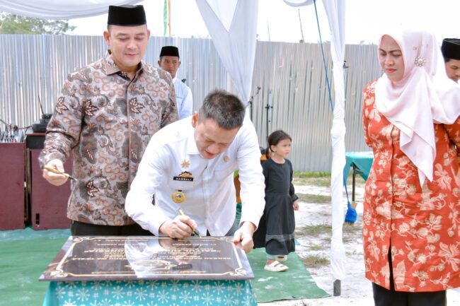 Ketua DPRD Kampar Muhammad Faisal Hadiri Peresmian Ponpes Baitul Hikmah Indonesia